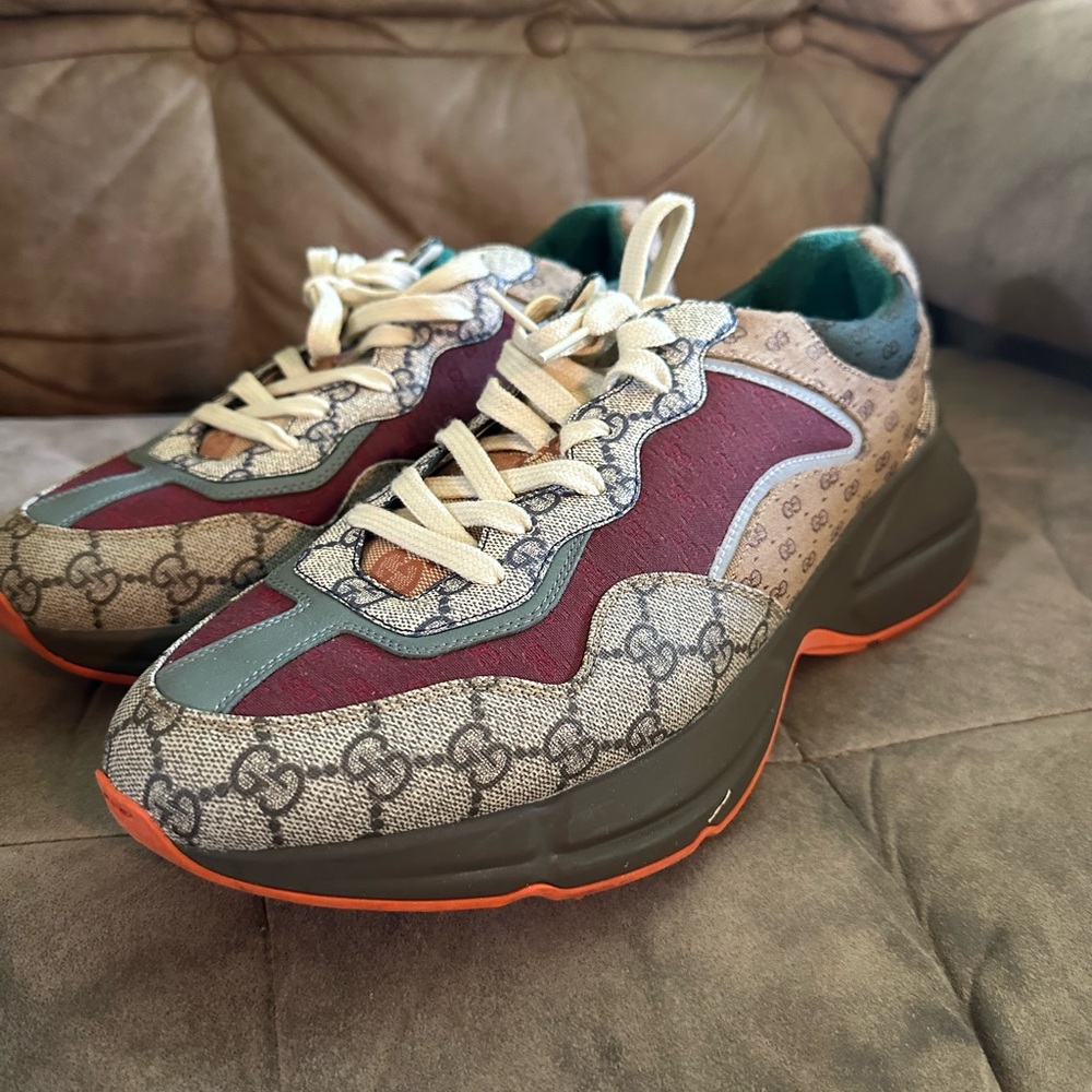Gucci Beige and Burgundy Patterned Sneakers